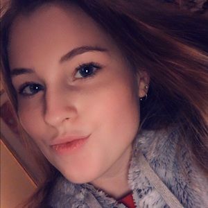 Meet your Posher, Cate